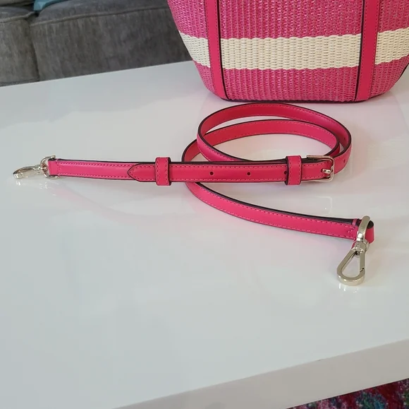 Like New - Kate Spade Straw Satchel  w/crossbody strap - Picture 14 of 16